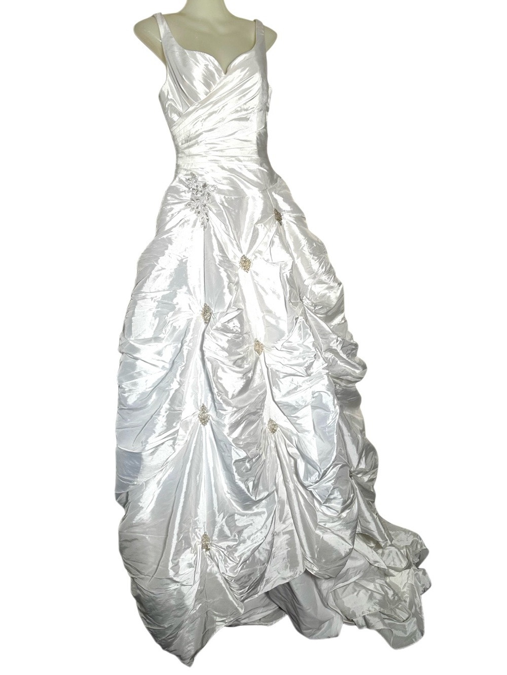 PRINCESSES FOR A DAY Stunning White Wedding Gown This Is Gorgeous Like New - Picture 3 of 14